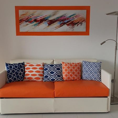 Blue Sky Garda - Sunset Apartment มัลเชซิเน ภายนอก รูปภาพ
