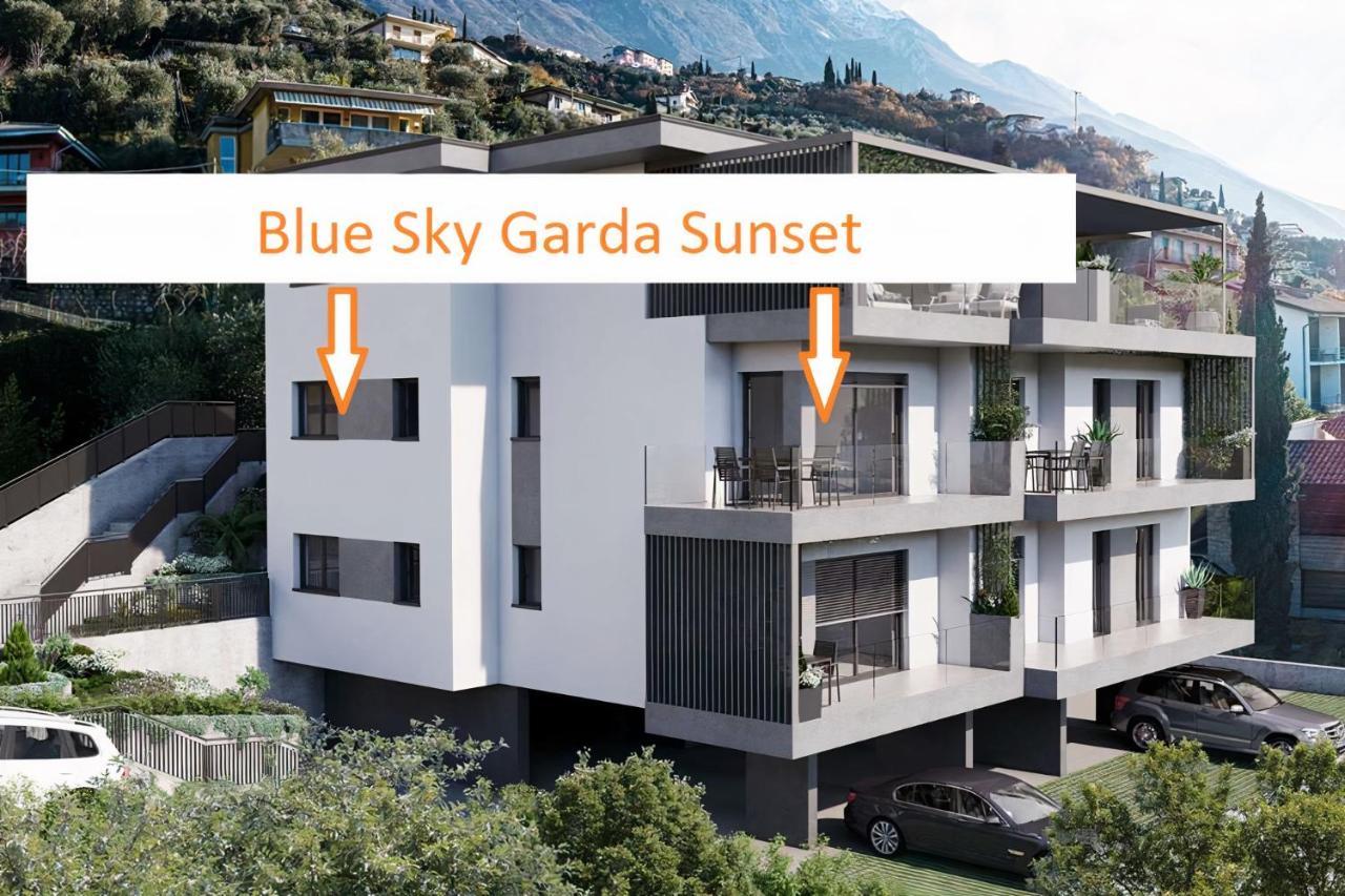 Blue Sky Garda - Sunset Apartment มัลเชซิเน ภายนอก รูปภาพ